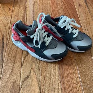 Nike Hurache Sneakers